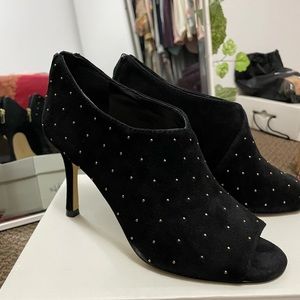 Lord &Taylor Black heels